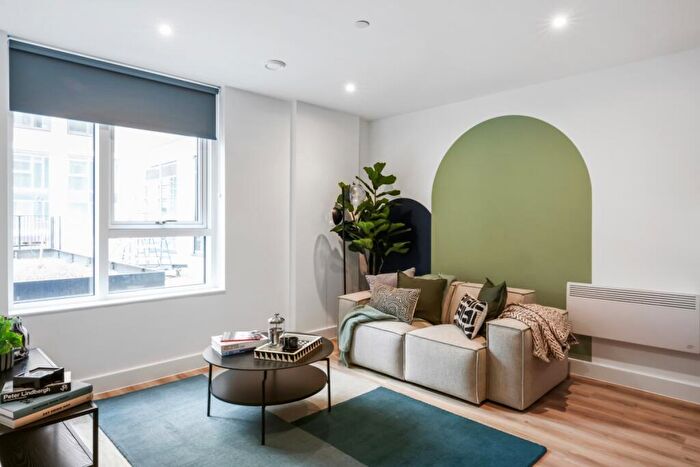 Flat To Rent In Mercer West Madison East, LS2