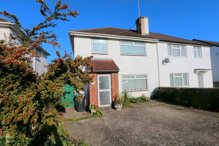 3 Bedroom Semi-Detached House To Rent In Falcon Way, Kenton, Harrow, HA3