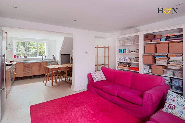 2 Bedroom Town House For Sale In Queens Gardens, Brighton, BN1 - Photo 10