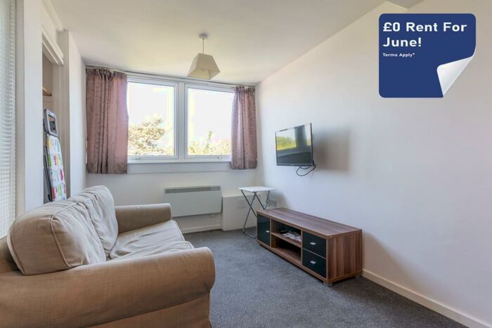 Flat To Rent In Craigmount Court Edinburgh United Kingdom, EH4