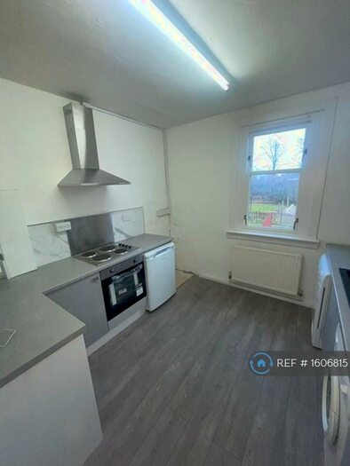 3 Bedroom Flat To Rent In Muirfield Road, Stenhousemuir, Larbert, FK5