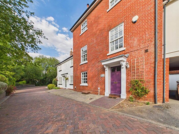 4 Bedroom House To Rent In Jill Grey Place, Hitchin, SG4
