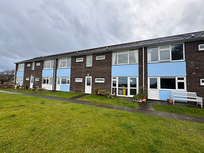 2 Bedroom Flat For Sale In Morfa Gwyn, New Quay, SA45