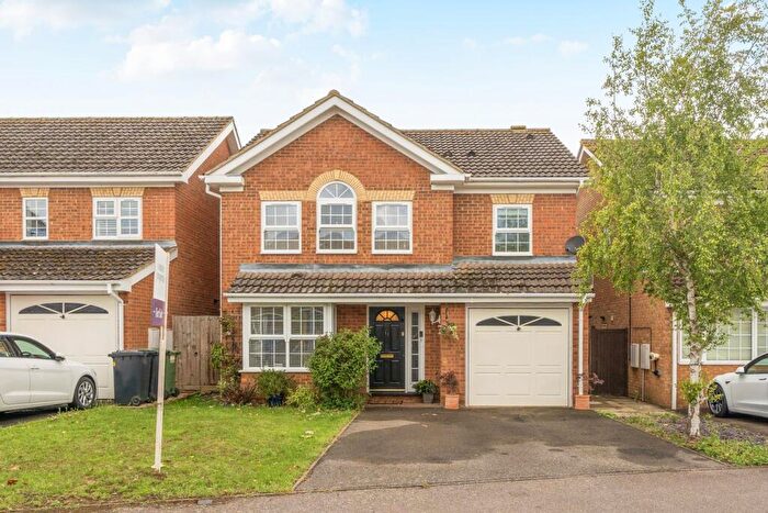 4 Bedroom Detached House For Sale In Purcell Way, Shefford, Bedfordshire, SG17