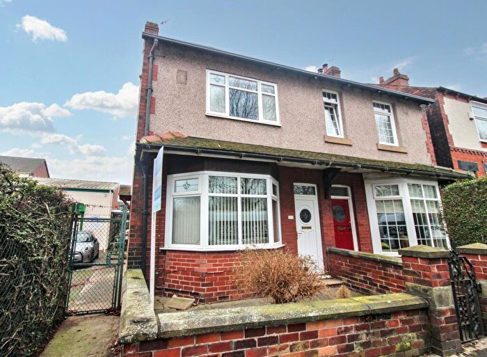 3 Bedroom Semi-Detached House For Sale In Summer Lane, Wombwell, Barnsley, S73