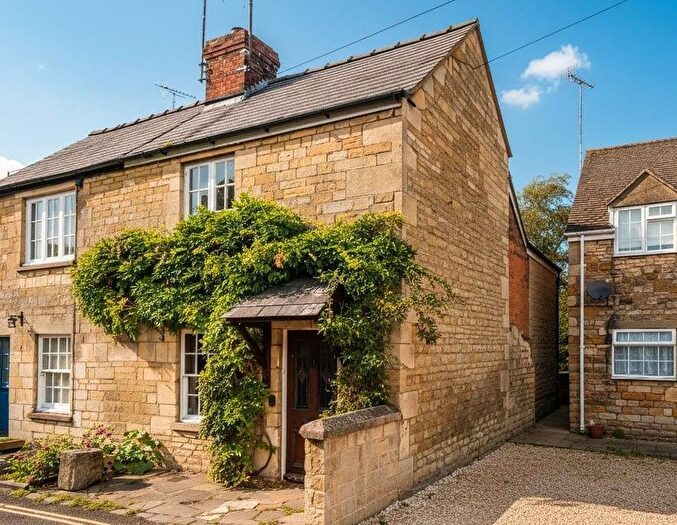 2 Bedroom Cottage For Sale In Chandos Street, Winchcombe, Cheltenham, GL54