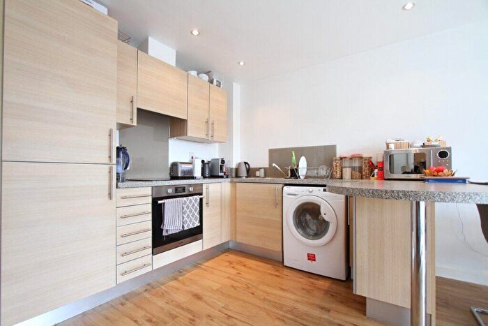 2 Bedroom Apartment To Rent In Marshall Road, Banbury, Oxon, OX16