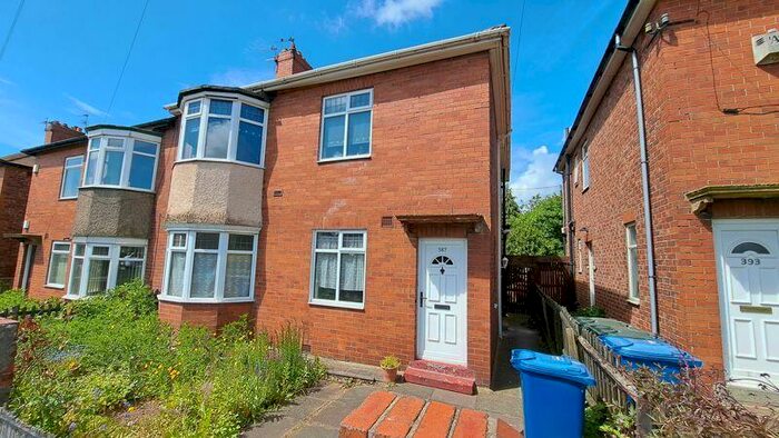 2 Bedroom Flat To Rent In Two Ball Lonnen, Fenham, Newcastle Upon Tyne, NE4