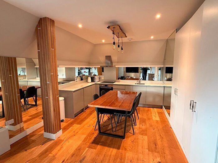 1 Bedroom Flat To Rent In Craigie Drive, Plymouth, Devon, PL1