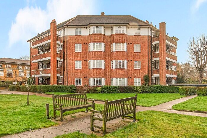 2 Bedroom Flat For Sale In St. Leonards Court, St. Leonards Road, SW14