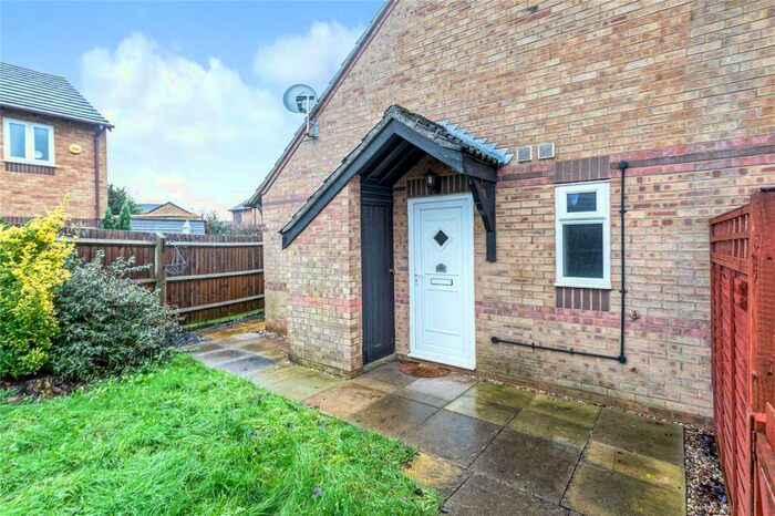 1 Bedroom House To Rent In Sycamore Gardens, Bicester, Oxfordshire, OX26