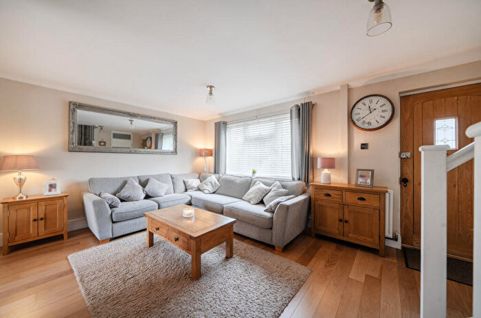 3 Bedroom Terraced House For Sale In Hatchetts Drive, Haslemere, Surrey, GU27