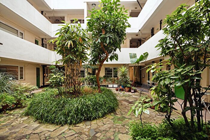 2 Bedroom Flat For Sale In Mundania Court, London, SE22