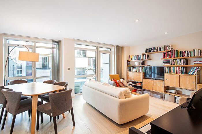 2 Bedroom Flat To Rent In Goswell Road, London, EC1V