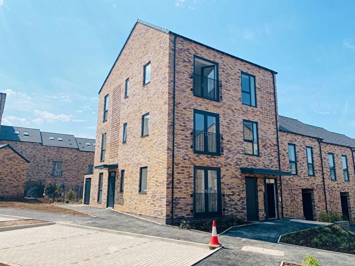 2 Bedroom Flat To Rent In Lanchester Close, Birmingham, B12