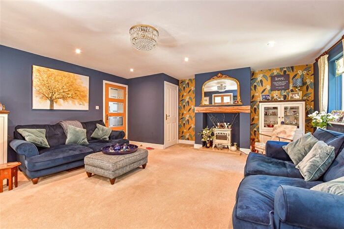 4 Bedroom Semi-detached House For Sale In North Road, Goudhurst, Cranbrook, Kent, TN17