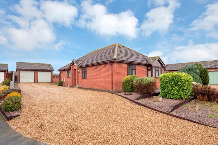 3 Bedroom Detached Bungalow For Sale In Lavender Way, Bourne, PE10