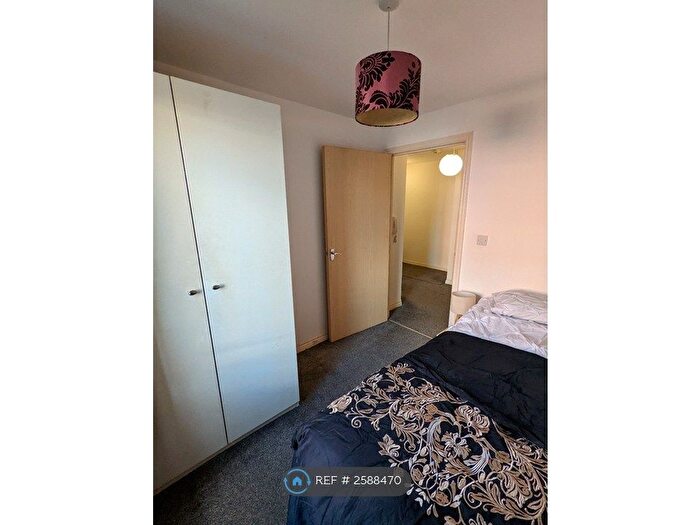 2 Bedroom Flat To Rent In Manchester Street, Heywood, OL10