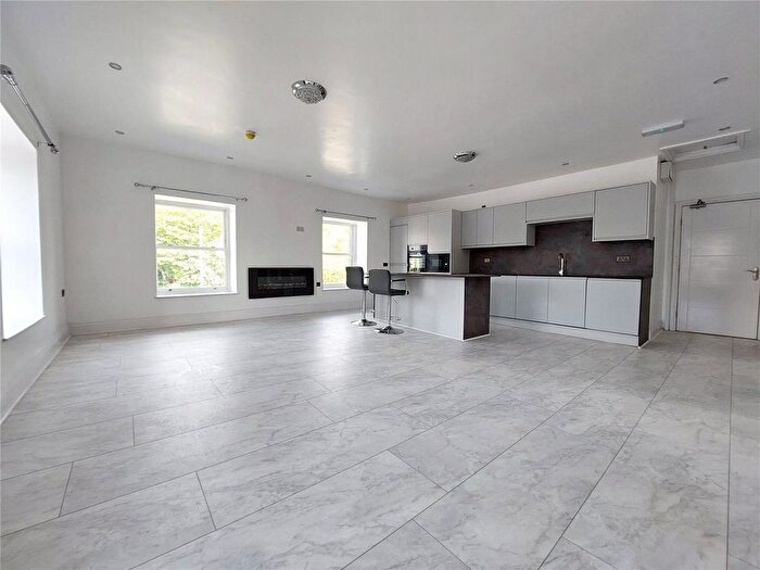 2 Bedroom Flat To Rent In Queens Apartments, Bank Street, Rawtenstall, Lancashire, BB4