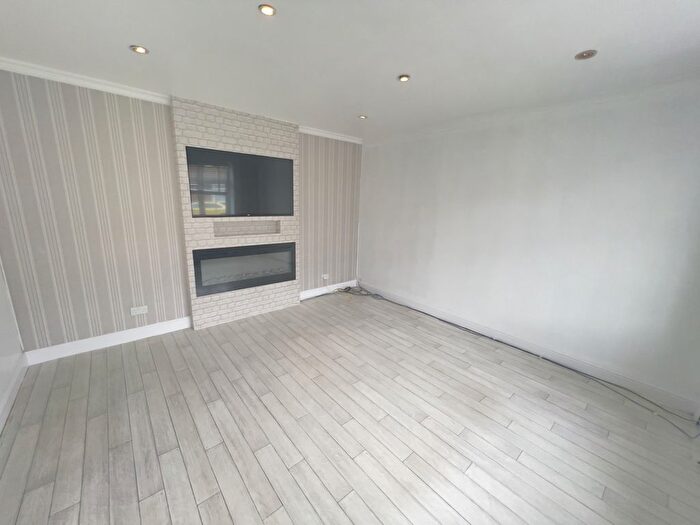 3 Bedroom Terraced House To Rent In Churchill Road, Slough, SL3