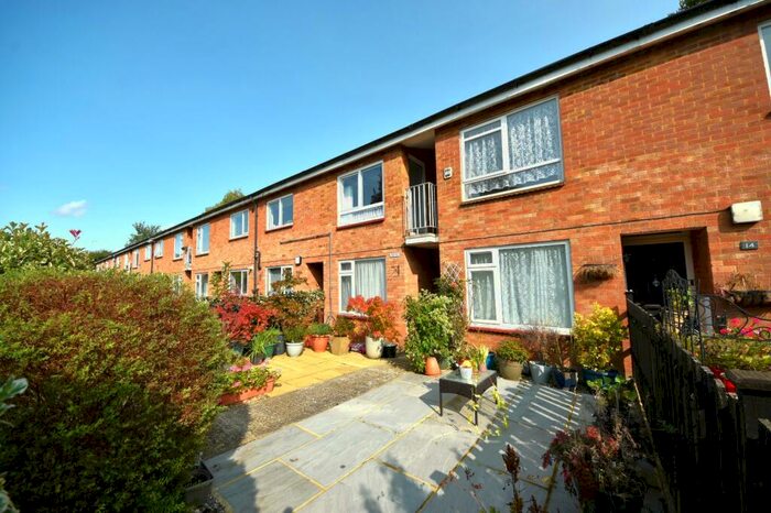 2 Bedroom Apartment To Rent In Queensmead Road, Loudwater, High Wycombe, HP10