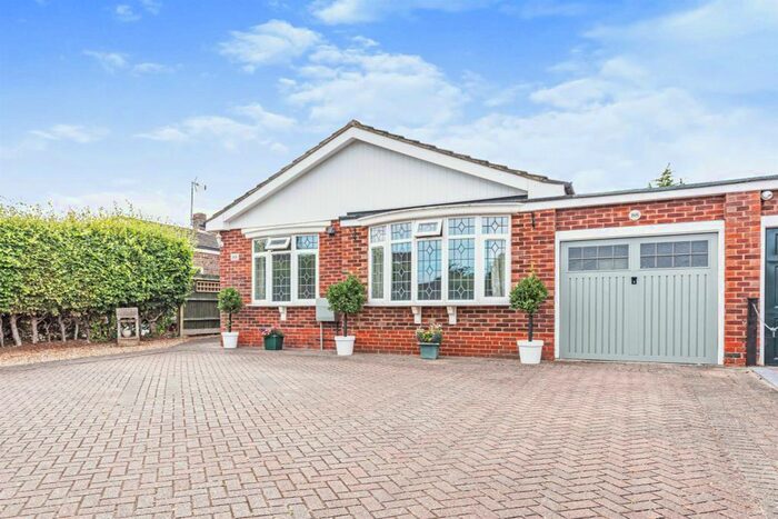 3 Bedroom Bungalow To Rent In Cavalier Road, Old Basing, Basingstoke, RG24