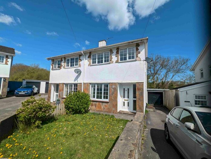 3 Bedroom Semi-Detached House To Rent In Taliesin Close, Pencoed, CF35