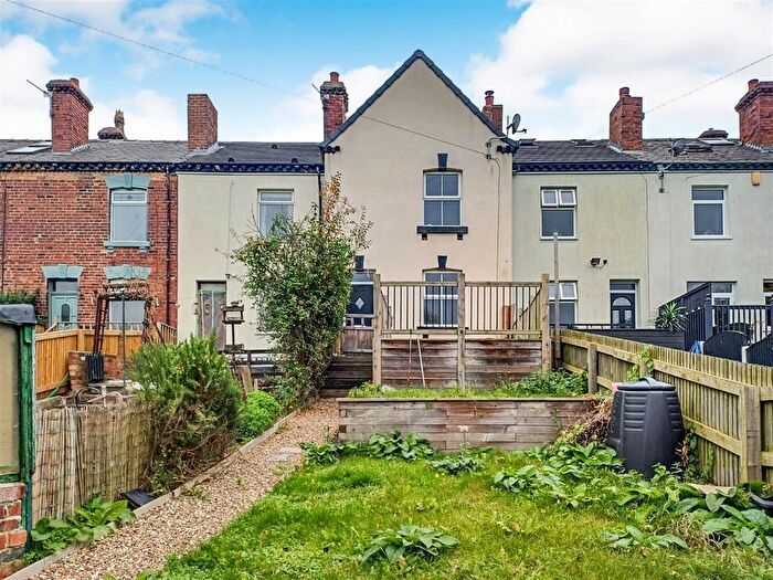 3 Bedroom Terraced House For Sale In Dennington Lane, Crigglestone, Wakefield, WF4