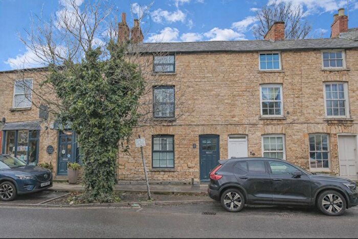 2 Bedroom Terraced House For Sale In Horsefair, Chipping Norton, OX7