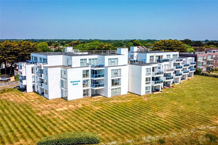 3 Bedroom Apartment For Sale In Park Lane, Milford On Sea, Lymington, Hampshire, SO41