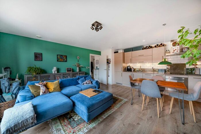 1 Bedroom Flat To Rent In Frampton Park Road, Hackney Downs, London, E9