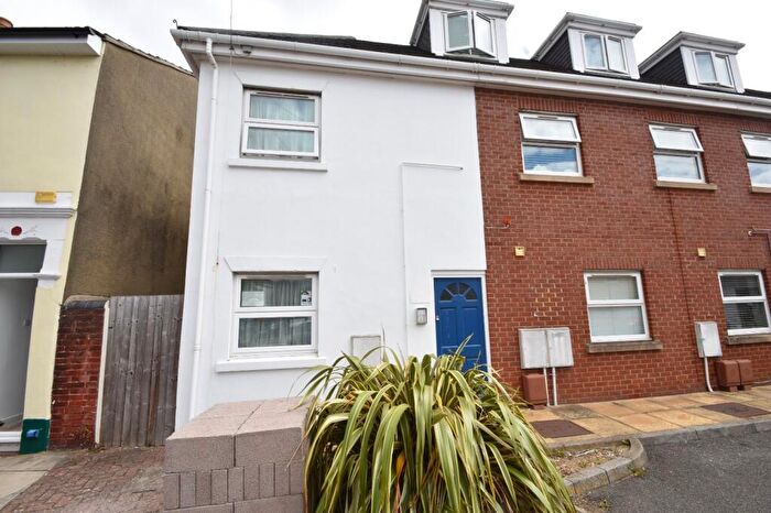 1 Bedroom Flat To Rent In Manor Park Avenue, Portsmouth, Hampshire, PO3