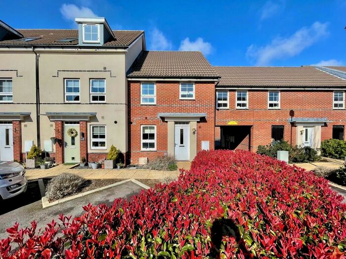3 Bedroom Terraced House To Rent In Quicksilver Street, Worthing, BN13