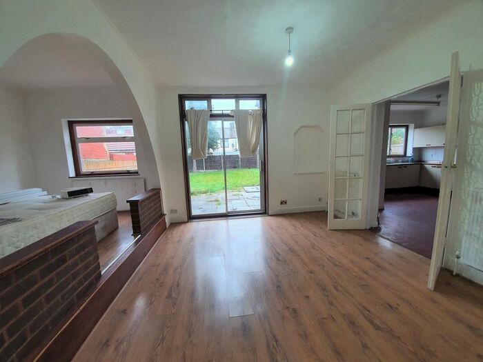 4 Bedroom Terraced House To Rent In Hurstbourne Gardens, Barking, IG11