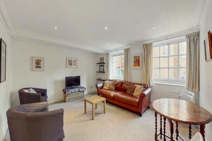 2 Bedroom Apartment To Rent In Britton Street, Clerkenwell, London, EC1M
