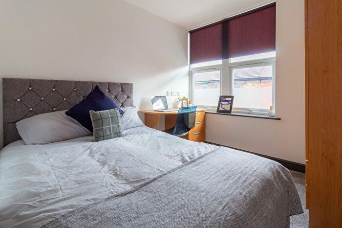 2 Bedroom Flat To Rent In Flat, The Rayner Building, - Portland Street, LN5