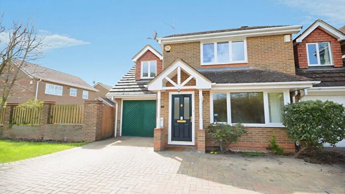 3 Bedroom Link Detached House To Rent In Conygree Close, Lower Earley, Reading, RG6