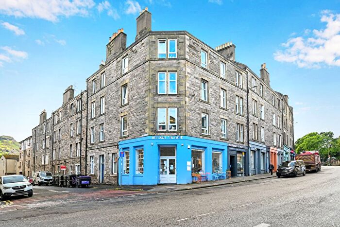 1 Bedroom Flat For Sale In / Lyne Street, Abbeyhill, Edinburgh, EH7