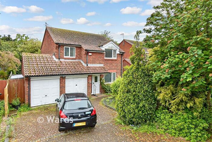 4 Bedroom Detached House For Sale In Hunting Gate, Birchington, Kent, CT7