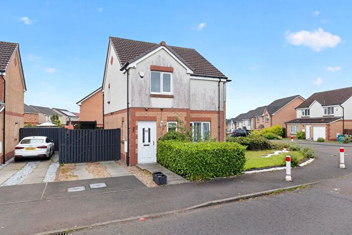 3 Bedroom Detached House For Sale In Whitacres Place, Glasgow, G53