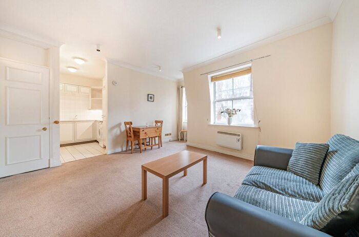 2 Bedroom Flat To Rent In Charing Cross Road, Covent Garden, London, WC2H