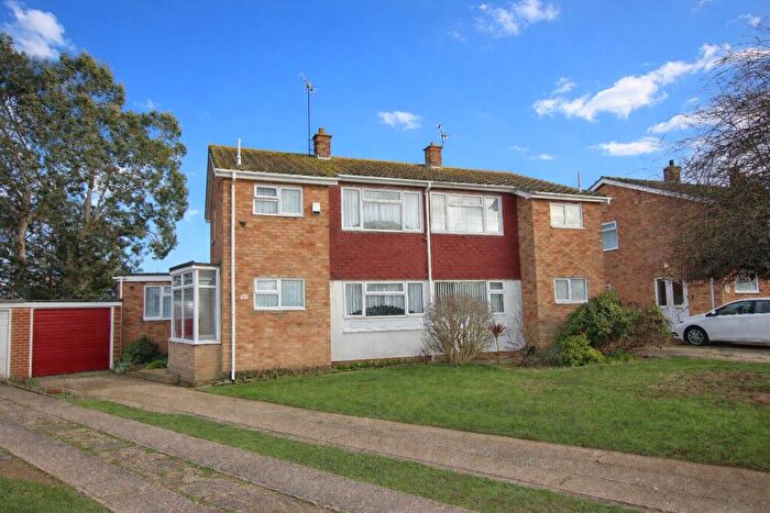 3 Bedroom Semi Detached House For Sale In Kestrel Way, Clacton On Sea, CO15