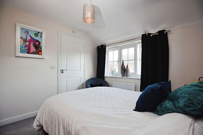 2 Bedroom Terraced House For Sale In Willow Way, Stratford-Upon-Avon, Warwickshire, CV37