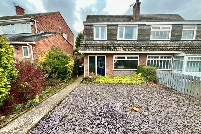 3 Bedroom Semi-Detached House For Sale In Worksop Road, Aston, Sheffield, S26