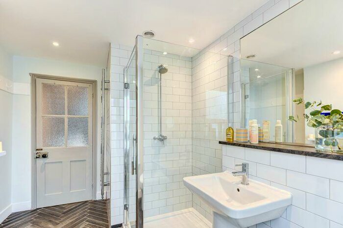 1 Bedroom Terraced House To Rent In Queens Park Road, Brighton, BN2
