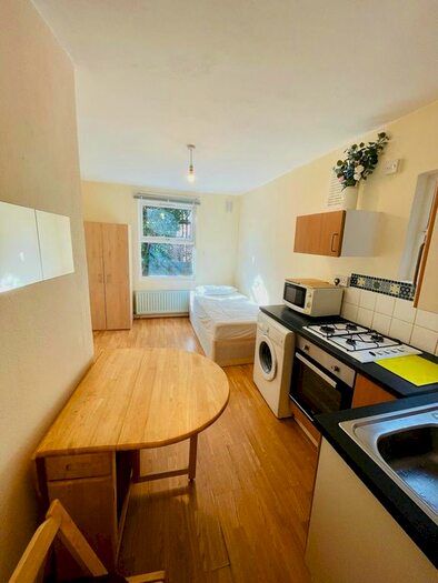 1 Bedroom Studio To Rent In Archway Road, London, N6
