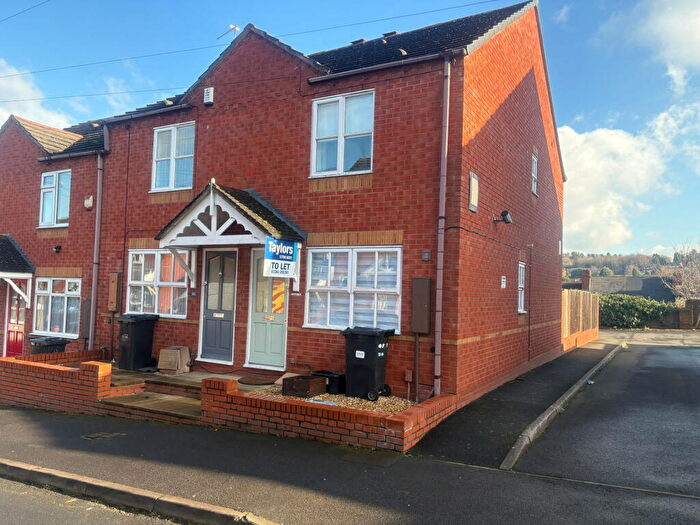 2 Bedroom End Of Terrace House To Rent In King Street, Stourbridge, DY9
