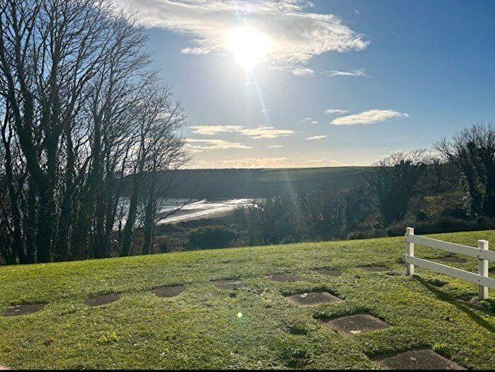 2 Bedroom Flat For Sale In Devon Court, Freshwater East, Pembroke, Pembrokeshire, SA71