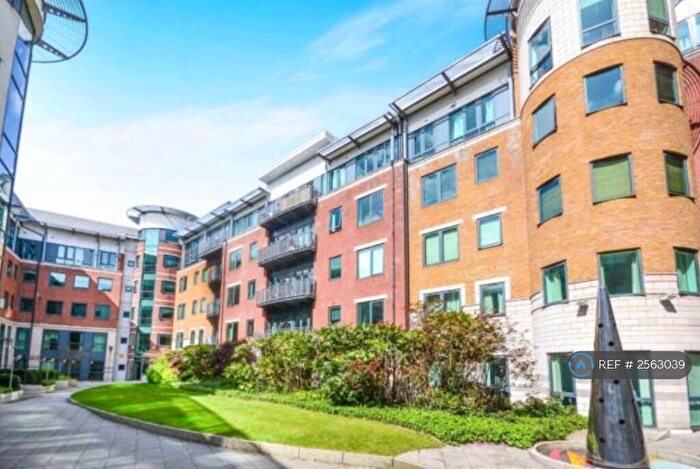 2 Bedroom Flat To Rent In City South, Manchester, M15