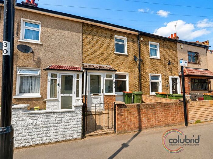 3 Bedroom Terraced House To Rent In Roman Road, London, E6